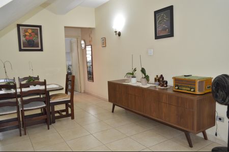 Casa de condomínio à venda com 110m², 3 quartos e 2 vagasSala