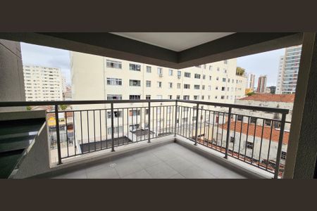 Studio para alugar com 30m², 1 quarto e sem vaga Studio para alugar com 30m², 1 quarto e sem vagaVaranda