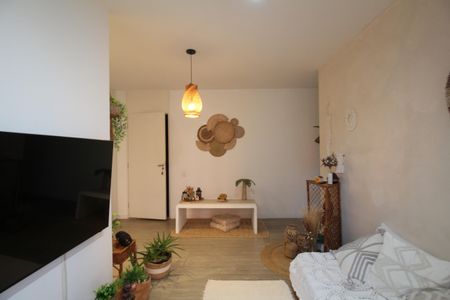 Apartamento à venda com 54m², 2 quartos e 1 vaga Apartamento à venda com 54m², 2 quartos e 1 vagaSala