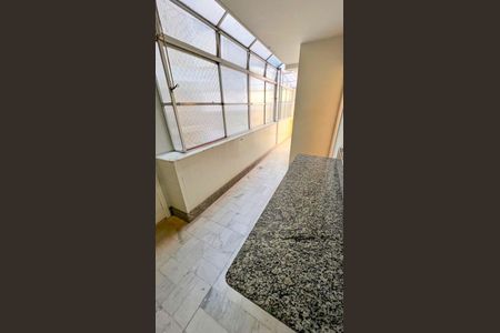 Apartamento à venda com 180m², 4 quartos e 1 vaga Apartamento à venda com 180m², 4 quartos e 1 vagaLavanderia