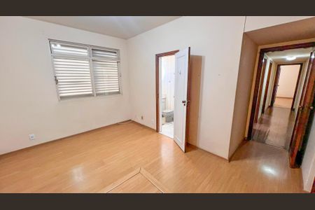 Apartamento à venda com 180m², 4 quartos e 1 vaga Apartamento à venda com 180m², 4 quartos e 1 vagaQuarto 1Quarto 1