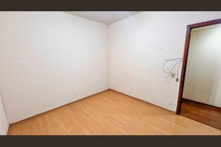 Apartamento à venda com 180m², 4 quartos e 1 vaga Apartamento à venda com 180m², 4 quartos e 1 vagaSuite