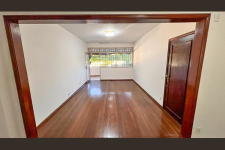 Apartamento à venda com 180m², 4 quartos e 1 vaga Apartamento à venda com 180m², 4 quartos e 1 vagaSala