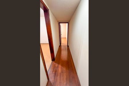 Apartamento à venda com 180m², 4 quartos e 1 vaga Apartamento à venda com 180m², 4 quartos e 1 vagaCorredor
