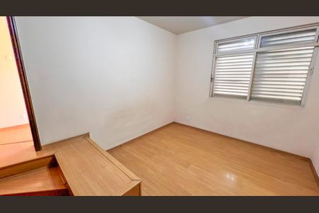 Apartamento à venda com 180m², 4 quartos e 1 vaga Apartamento à venda com 180m², 4 quartos e 1 vagaQuarto 1