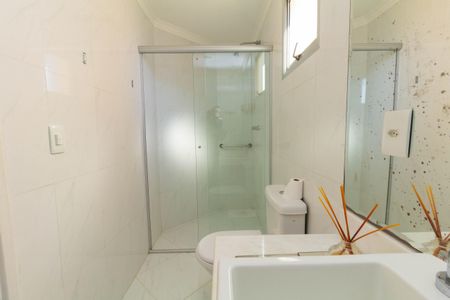 Apartamento à venda com 70m², 3 quartos e 1 vaga Apartamento à venda com 70m², 3 quartos e 1 vagaBanheiro da Suíte