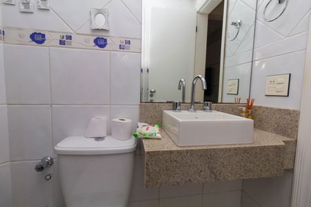 Apartamento à venda com 70m², 3 quartos e 1 vaga Apartamento à venda com 70m², 3 quartos e 1 vagaBanheiro 2