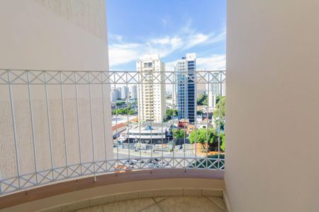 Apartamento à venda com 70m², 3 quartos e 1 vaga Apartamento à venda com 70m², 3 quartos e 1 vagaVaranda