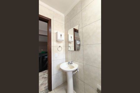 Casa à venda com 520m², 3 quartos e 6 vagasBanheiro de Serviço 2