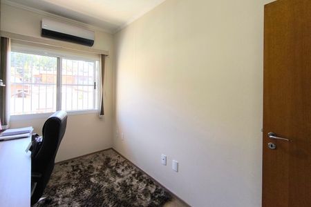 Casa à venda com 520m², 3 quartos e 6 vagasEscritório