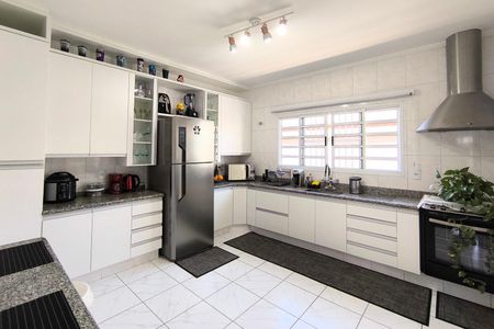 Casa à venda com 520m², 3 quartos e 6 vagasCozinha