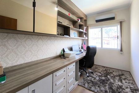 Casa à venda com 520m², 3 quartos e 6 vagasEscritório