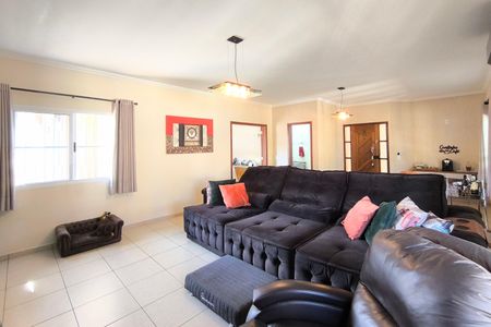 Casa à venda com 520m², 3 quartos e 6 vagasSala