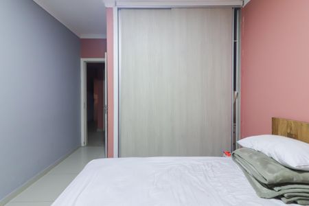 Casa à venda com 147m², 3 quartos e 4 vagas Casa à venda com 147m², 3 quartos e 4 vagasQuarto 1