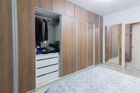 Casa à venda com 147m², 3 quartos e 4 vagas Casa à venda com 147m², 3 quartos e 4 vagasSuite