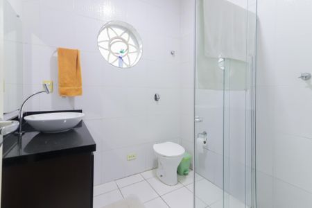 Casa à venda com 147m², 3 quartos e 4 vagas Casa à venda com 147m², 3 quartos e 4 vagasBanheiro