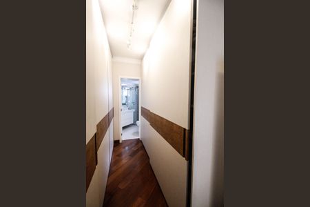 Apartamento à venda com 400m², 4 quartos e 5 vagas Apartamento à venda com 400m², 4 quartos e 5 vagasBanheiro da Suíte 1