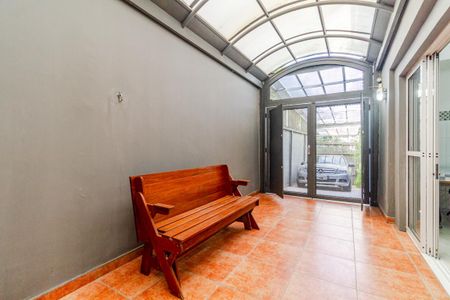 Casa à venda com 220m², 3 quartos e 2 vagasQuintal