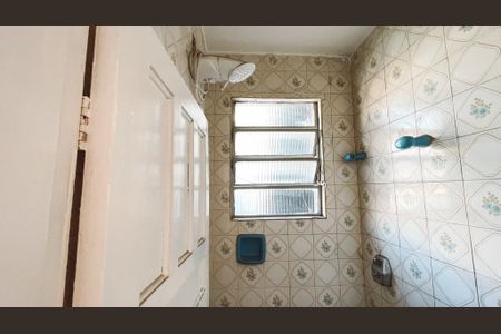 Casa à venda com 92m², 2 quartos e 1 vaga Casa à venda com 92m², 2 quartos e 1 vagaBanheiro