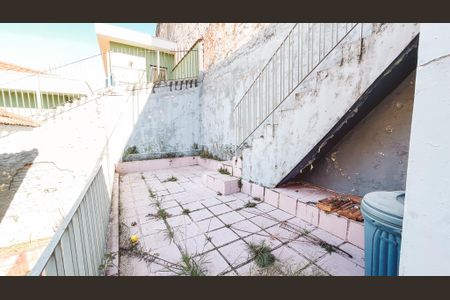 Casa à venda com 92m², 2 quartos e 1 vaga Casa à venda com 92m², 2 quartos e 1 vagaQuintal