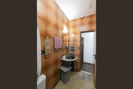 Casa à venda com 420m², 4 quartos e 4 vagas Casa à venda com 420m², 4 quartos e 4 vagasBanheiro da Suíte