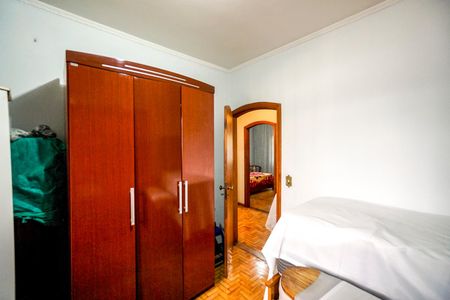 Casa à venda com 233m², 3 quartos e 2 vagas Casa à venda com 233m², 3 quartos e 2 vagasQuarto 02