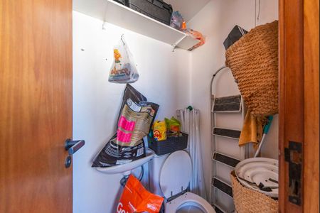 Apartamento para alugar com 145m², 2 quartos e 2 vagasBanheiro de serviço