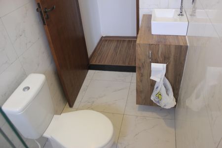 Casa à venda com 250m², 3 quartos e 5 vagasBanheiro da Suíte