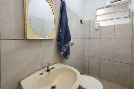 Casa à venda com 150m², 2 quartos e 2 vagas Casa à venda com 150m², 2 quartos e 2 vagasBanheiro