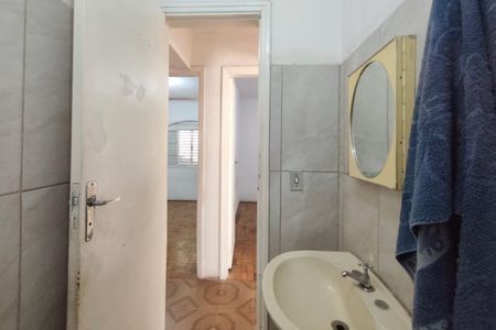 Casa à venda com 150m², 2 quartos e 2 vagas Casa à venda com 150m², 2 quartos e 2 vagasBanheiro