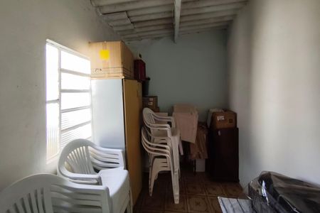 Casa à venda com 150m², 2 quartos e 2 vagas Casa à venda com 150m², 2 quartos e 2 vagasEdícula - Quarto