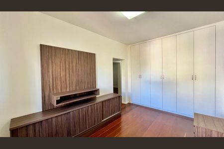 Apartamento à venda com 299m², 4 quartos e 2 vagasQuarto 1