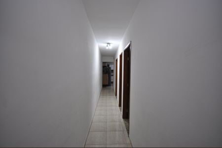 Casa à venda com 150m², 3 quartos e 4 vagasCorredor