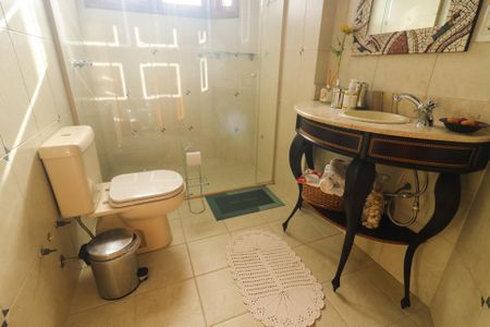 Casa de condomínio à venda com 300m², 4 quartos e 1 vaga Casa de condomínio à venda com 300m², 4 quartos e 1 vagaBanheiro 1