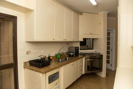 Apartamento à venda com 220m², 3 quartos e 3 vagasCozinha