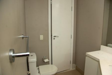 Apartamento à venda com 220m², 3 quartos e 3 vagasBanheiro da Suíte 2