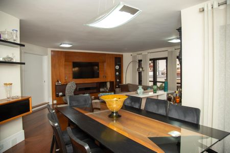 Apartamento à venda com 220m², 3 quartos e 3 vagasSala