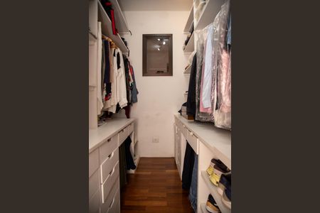Apartamento à venda com 220m², 3 quartos e 3 vagasCloset da suíte