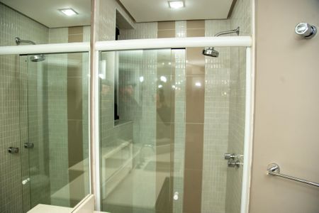 Apartamento à venda com 220m², 3 quartos e 3 vagasBanheiro da Suíte 2