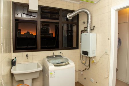 Apartamento à venda com 220m², 3 quartos e 3 vagasÁrea de Serviço