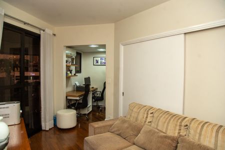 Apartamento à venda com 220m², 3 quartos e 3 vagasEscritório