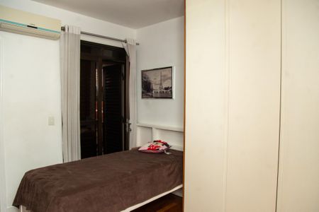 Apartamento à venda com 220m², 3 quartos e 3 vagasQuarto 3 - Suíte