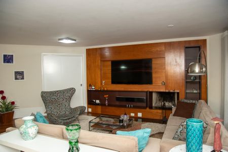 Apartamento à venda com 220m², 3 quartos e 3 vagasSala