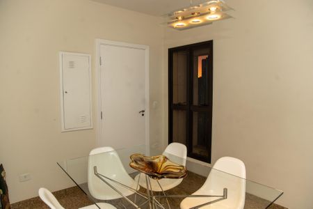 Apartamento à venda com 220m², 3 quartos e 3 vagasCopa