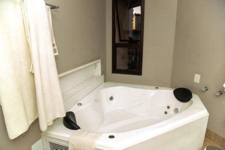 Apartamento à venda com 220m², 3 quartos e 3 vagasBanheiro da Suíte