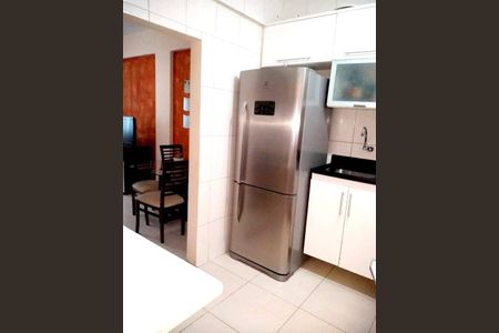 Casa à venda com 60m², 2 quartos e 1 vaga