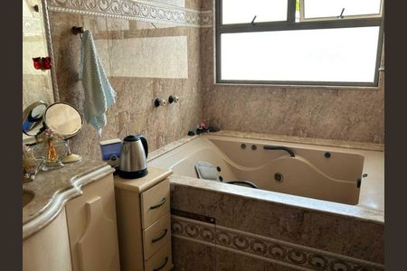 Casa à venda com 600m², 4 quartos e 5 vagas