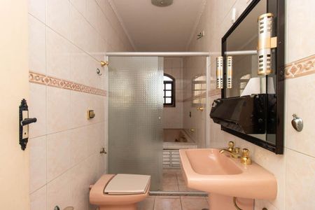 Casa à venda com 150m², 3 quartos e 2 vagas Casa à venda com 150m², 3 quartos e 2 vagasBanheiro da Suíte