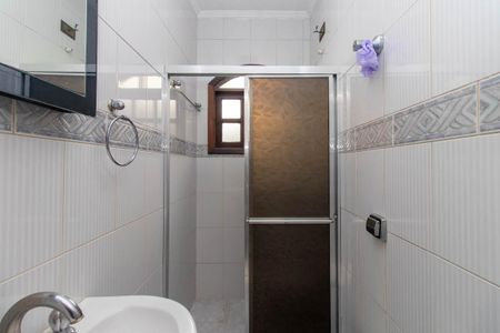 Casa à venda com 150m², 3 quartos e 2 vagas Casa à venda com 150m², 3 quartos e 2 vagasBanheiro Social