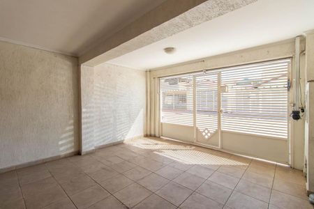 Casa à venda com 150m², 3 quartos e 2 vagas Casa à venda com 150m², 3 quartos e 2 vagasGaragem